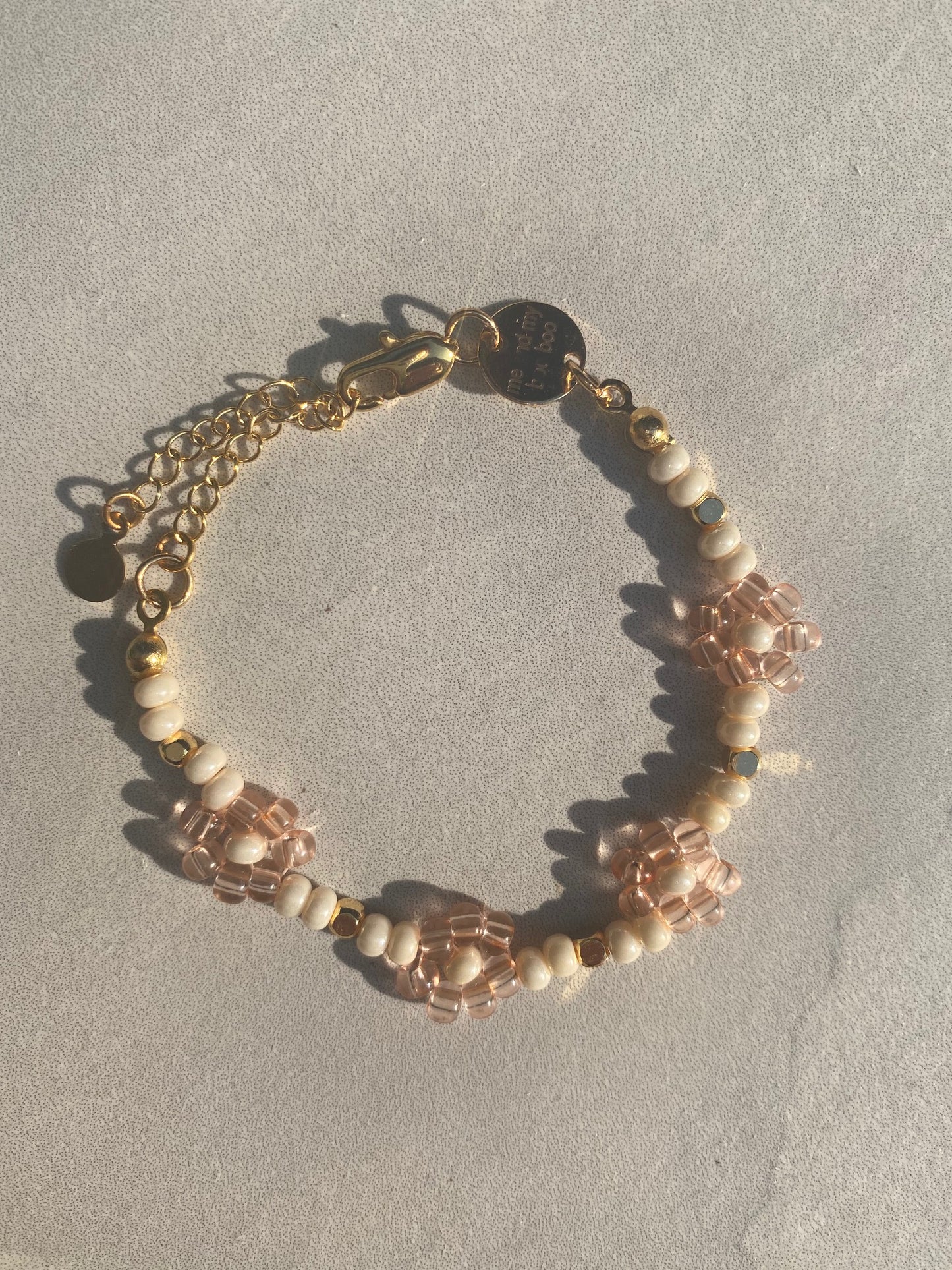 Pastel creamy flower armband